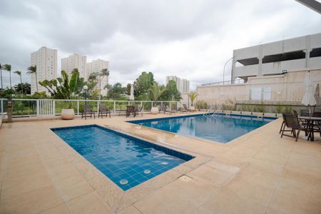 Apartamento à venda com 45m², 2 quartos e 1 vaga Apartamento à venda com 45m², 2 quartos e 1 vagaÁrea comum - Piscina