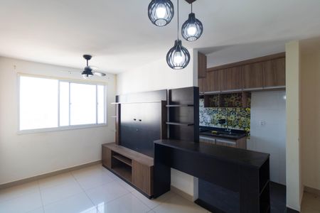 Sala de apartamento à venda com 2 quartos, 45m² em Fundacao da Casa Popular, Campinas