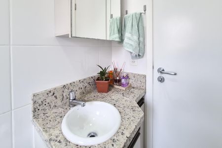Apartamento à venda com 65m², 2 quartos e 1 vaga Apartamento à venda com 65m², 2 quartos e 1 vagaBanheiro Social