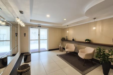 Apartamento à venda com 65m², 2 quartos e 1 vaga Apartamento à venda com 65m², 2 quartos e 1 vagaHall