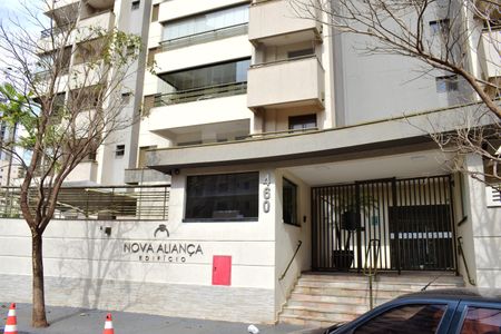 Apartamento para alugar com 77m², 2 quartos e 2 vagasFachada e portaria
