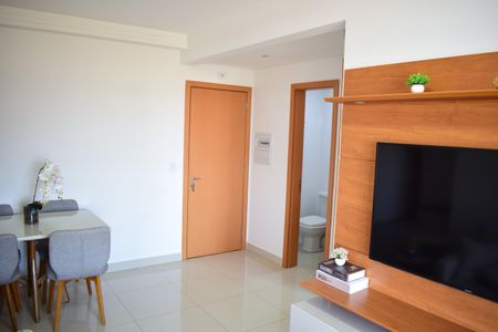 Apartamento para alugar com 77m², 2 quartos e 2 vagasSala