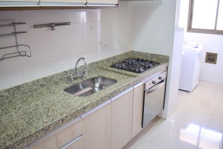Apartamento para alugar com 77m², 2 quartos e 2 vagasCozinha - Torneira