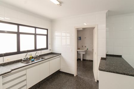 Apartamento à venda com 135m², 3 quartos e 3 vagas Apartamento à venda com 135m², 3 quartos e 3 vagasCozinha