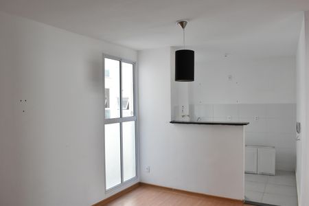 Sala de apartamento para alugar com 2 quartos, 34m² em Santa Cândida, Curitiba