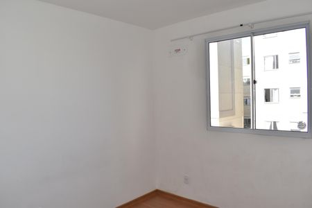 Quarto 2 de apartamento para alugar com 2 quartos, 34m² em Santa Cândida, Curitiba