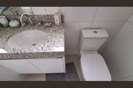 Apartamento à venda com 77m², 2 quartos e 2 vagasBanheiro Social