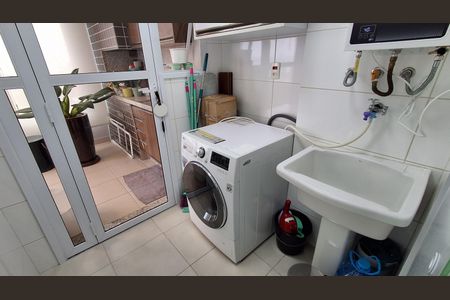 Apartamento à venda com 77m², 2 quartos e 2 vagasÁrea de Serviço