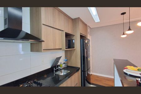 Apartamento à venda com 77m², 2 quartos e 2 vagasCozinha