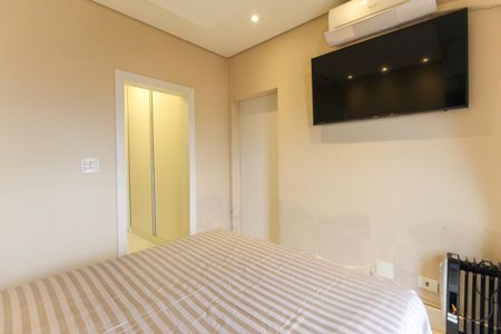 Apartamento à venda com 139m², 3 quartos e 3 vagas Apartamento à venda com 139m², 3 quartos e 3 vagasSuíte