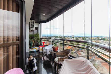 Apartamento à venda com 139m², 3 quartos e 3 vagas Apartamento à venda com 139m², 3 quartos e 3 vagasVaranda da Sala