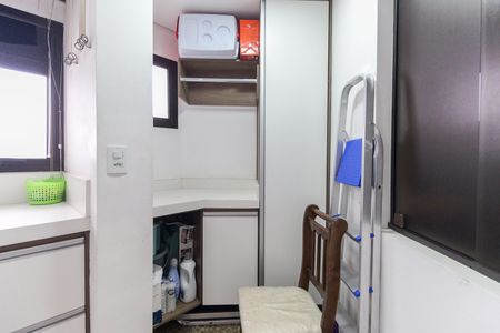 Apartamento à venda com 139m², 3 quartos e 3 vagas Apartamento à venda com 139m², 3 quartos e 3 vagasÁrea de Serviço