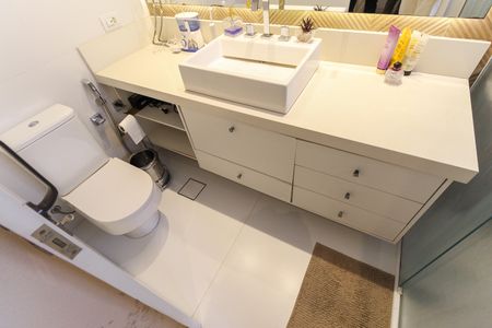Apartamento à venda com 139m², 3 quartos e 3 vagas Apartamento à venda com 139m², 3 quartos e 3 vagasBanheiro da Suíte