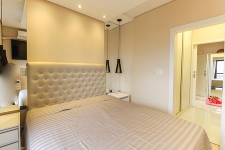 Apartamento à venda com 139m², 3 quartos e 3 vagas Apartamento à venda com 139m², 3 quartos e 3 vagasSuíte