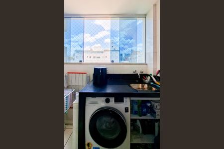 Apartamento à venda com 80m², 3 quartos e 1 vaga Apartamento à venda com 80m², 3 quartos e 1 vagaCozinha e Área de Serviço