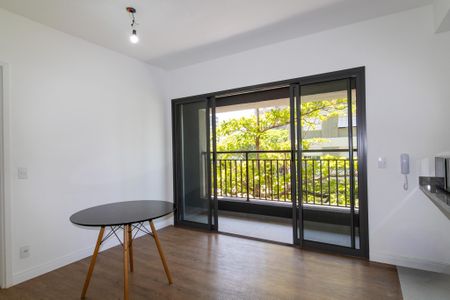 Sala/Cozinha de apartamento à venda com 1 quarto, 43m² em Cambuí, Campinas