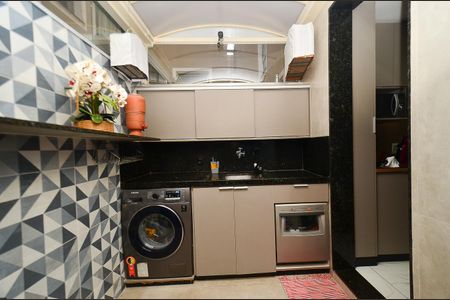 Apartamento à venda com 60m², 2 quartos e 1 vaga Apartamento à venda com 60m², 2 quartos e 1 vagaÁrea de Serviço