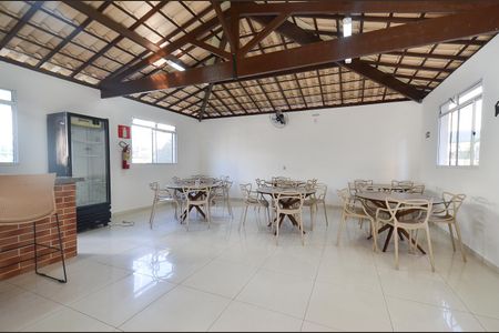 Apartamento à venda com 60m², 2 quartos e 1 vaga Apartamento à venda com 60m², 2 quartos e 1 vagaÁrea comum - Salão de festas