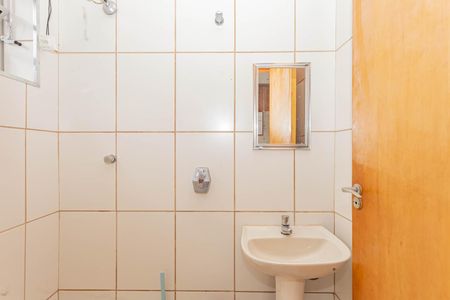 Casa à venda com 174m², 3 quartos e 2 vagasBanheiro de serviço