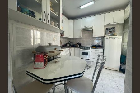 Apartamento à venda com 72m², 2 quartos e 1 vaga Apartamento à venda com 72m², 2 quartos e 1 vagaCozinha