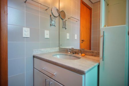 Apartamento para alugar com 72m², 2 quartos e 2 vagasBanheiro Social