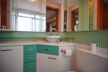 Apartamento para alugar com 72m², 2 quartos e 2 vagasBanheiro da Suíte