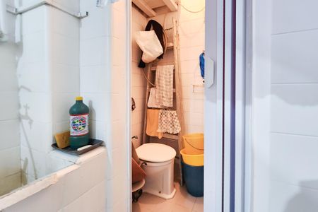 Apartamento à venda com 175m², 3 quartos e sem vaga Apartamento à venda com 175m², 3 quartos e sem vagaBanheiro de Serviço