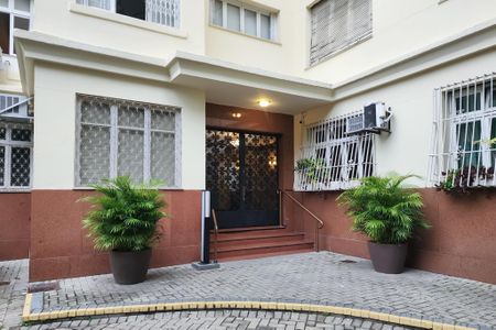 Apartamento à venda com 175m², 3 quartos e sem vaga Apartamento à venda com 175m², 3 quartos e sem vagaÁrea Comum