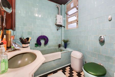 Apartamento à venda com 175m², 3 quartos e sem vaga Apartamento à venda com 175m², 3 quartos e sem vagaBanheiro 1