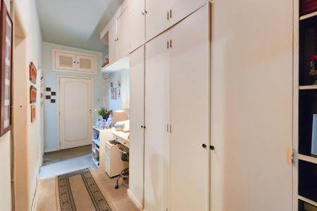 Apartamento à venda com 175m², 3 quartos e sem vaga Apartamento à venda com 175m², 3 quartos e sem vagaCorredor