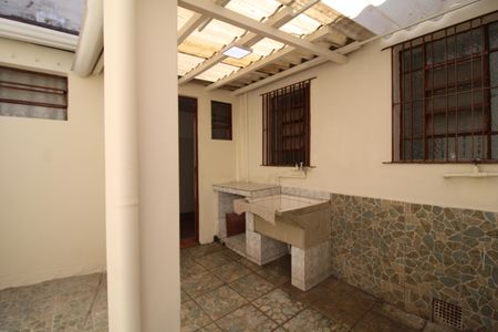 Apartamento à venda com 180m², 3 quartos e 1 vagaÁrea de Serviço