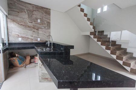 Casa para alugar com 112m², 3 quartos e 2 vagas Casa para alugar com 112m², 3 quartos e 2 vagasCozinha