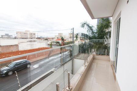 Casa para alugar com 112m², 3 quartos e 2 vagas Casa para alugar com 112m², 3 quartos e 2 vagasVaranda dos Quartos