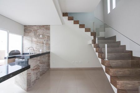 Sala de casa para alugar com 3 quartos, 112m² em Novo Mundo, Uberlândia
