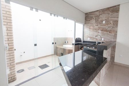 Casa para alugar com 112m², 3 quartos e 2 vagas Casa para alugar com 112m², 3 quartos e 2 vagasCozinha