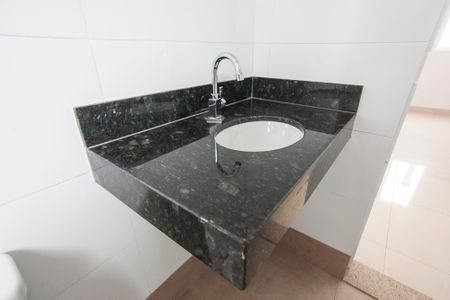 Casa para alugar com 112m², 3 quartos e 2 vagas Casa para alugar com 112m², 3 quartos e 2 vagasBanheiro da Suite