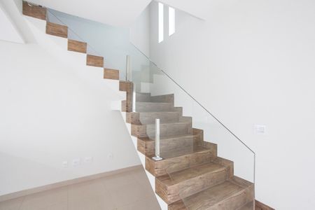 Casa para alugar com 112m², 3 quartos e 2 vagas Casa para alugar com 112m², 3 quartos e 2 vagasSala