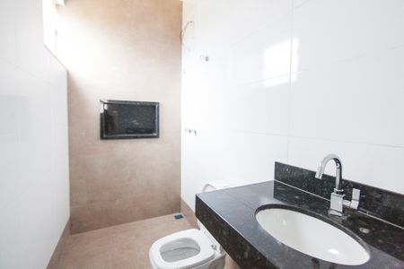 Casa para alugar com 112m², 3 quartos e 2 vagas Casa para alugar com 112m², 3 quartos e 2 vagasBanheiro da Suite