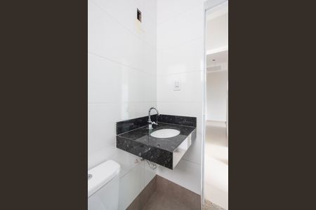 Casa para alugar com 112m², 3 quartos e 2 vagas Casa para alugar com 112m², 3 quartos e 2 vagasBanheiro Social