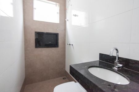 Casa para alugar com 112m², 3 quartos e 2 vagas Casa para alugar com 112m², 3 quartos e 2 vagasBanheiro Social