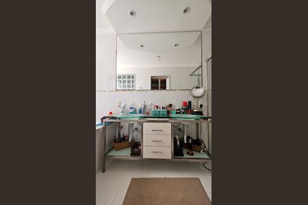 Casa à venda com 297m², 4 quartos e 2 vagasBanheiro 1