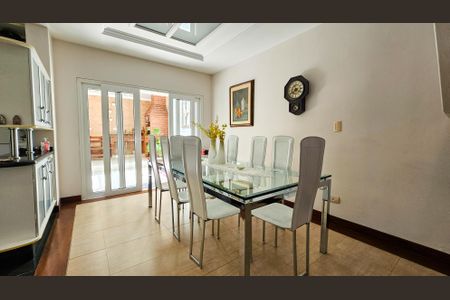 Casa à venda com 297m², 4 quartos e 2 vagasSala de Jantar