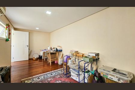 Casa à venda com 297m², 4 quartos e 2 vagasQuarto 1