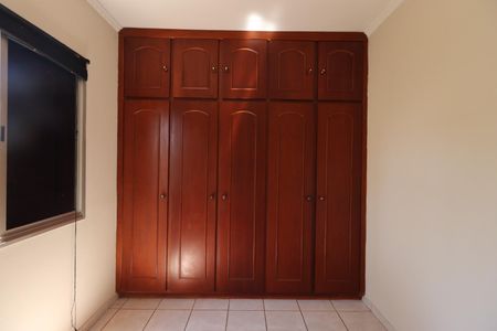 Quarto 1 de apartamento para alugar com 2 quartos, 69m² em Planalto Verde, Ribeirão Preto