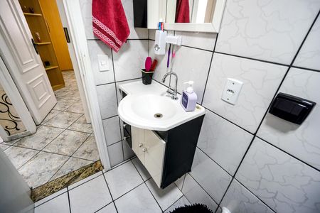 Apartamento à venda com 53m², 2 quartos e 1 vaga Apartamento à venda com 53m², 2 quartos e 1 vagaBanheiro
