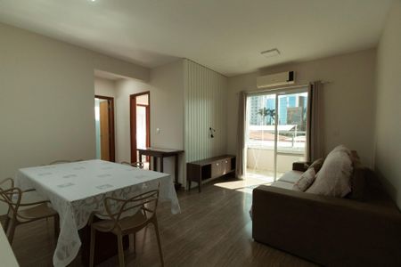 Sala de apartamento para alugar com 2 quartos, 75m² em Jardim dos Estados, Sorocaba