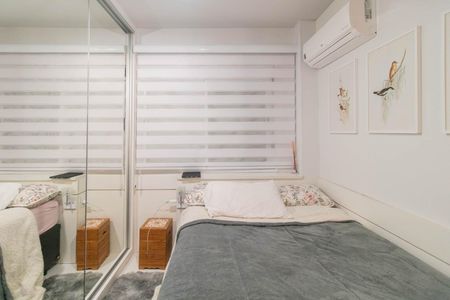 Quarto de apartamento à venda com 1 quarto, 40m² em Santana, Porto Alegre