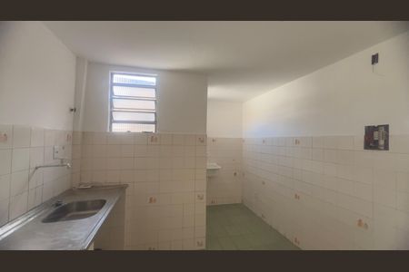 Cozinha de apartamento para alugar com 2 quartos, 55m² em Fazenda Grande do Retiro, Salvador