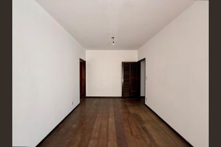 Sala de casa para alugar com 3 quartos, 200m² em Jardim Aeroporto, São Paulo
