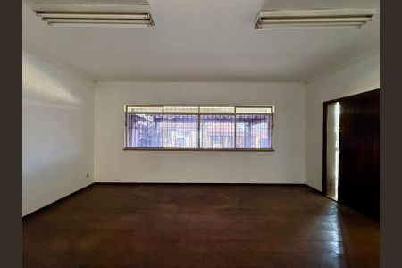 Sala de casa para alugar com 3 quartos, 200m² em Jardim Aeroporto, São Paulo